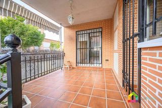 Chalet en venta en Olías del Rey