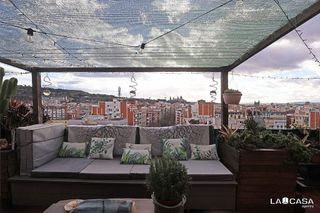 Ático en venta en Sant Antoni en Barcelona