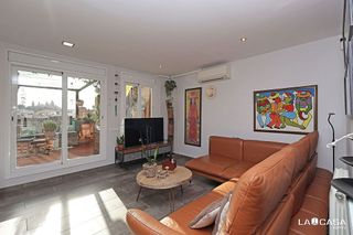 Ático en venta en Sant Antoni en Barcelona