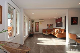 Ático en venta en Sant Antoni en Barcelona