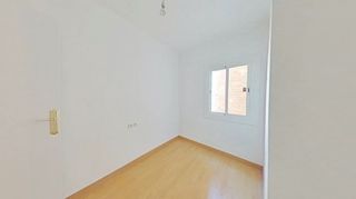 Piso en venta en Les Roquetes en Barcelona