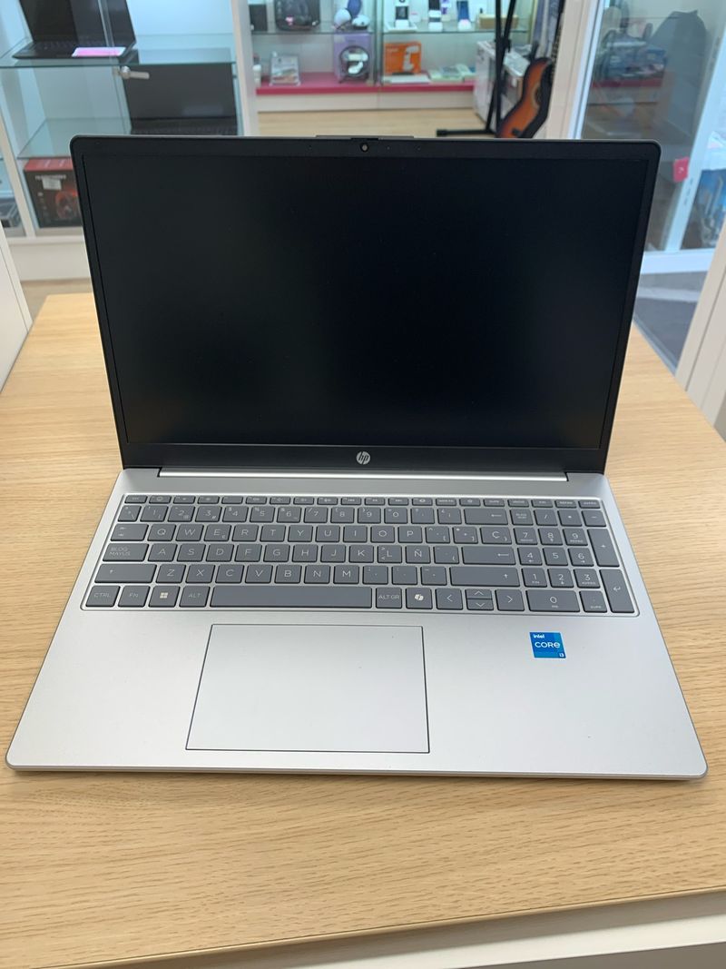 HP 15-FDO248NS Core i3-N305 8GB 512GB SSD