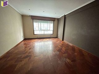 Piso en venta en Travesía de Vigo - San Xoán en Vigo