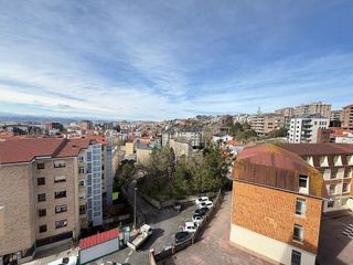 Piso en venta en Puerto Chico en Santander