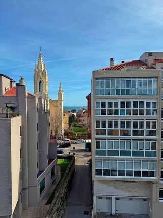 Piso en venta en Puerto Chico en Santander