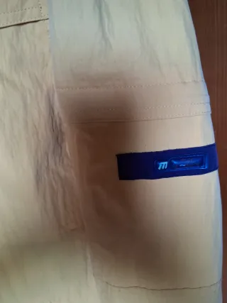 Chaqueta cortavientos hombre amarilla