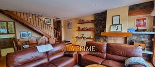 Casa adosada en venta en Puigcerdà