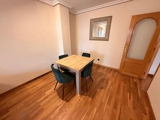 Piso en alquiler en Zona Teatro Campoamor en Oviedo