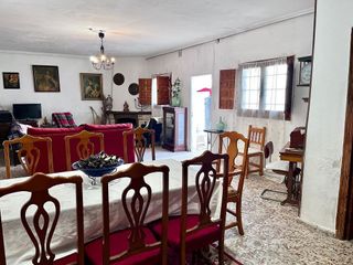 Chalet en venta en Peña de las Águilas en Elche