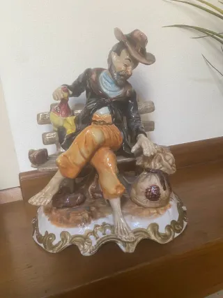 Statua Capodimonte Uomo Seduto