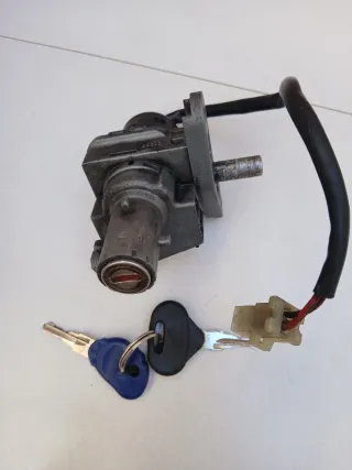 Bombín bloqueo moto Honda SH 125/150 con llaves