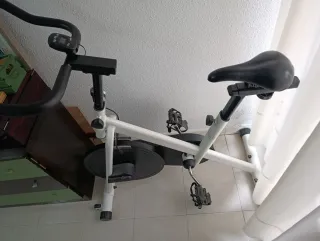 Bicicleta Estática Blanca