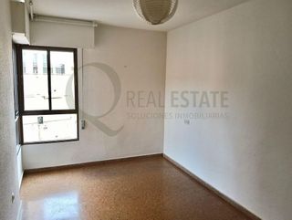 Piso en venta en Ensanche - Diputación en Alicante
