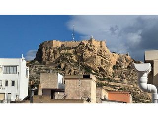 Piso en venta en Centro en Alicante