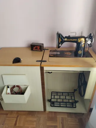 Máquina de coser Naumann de colección