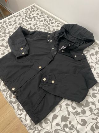 Chaqueta chubasquero negra talla S