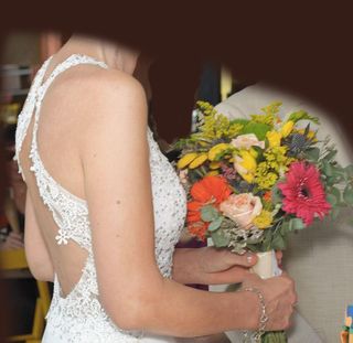 Vestido de Novia Blanco con Detalles