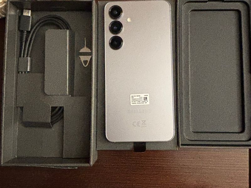 Samsung Galaxy S25 256GB Plata