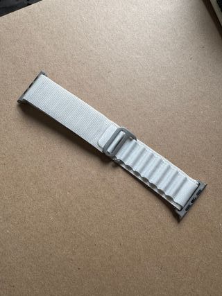 Cinturino Apple Alpine Loop Starlight