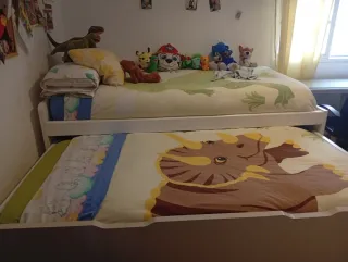 Cama nido beige y blanca