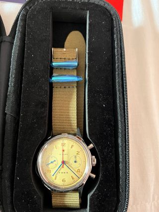 Reloj Red Star Dorado y Verde Militar