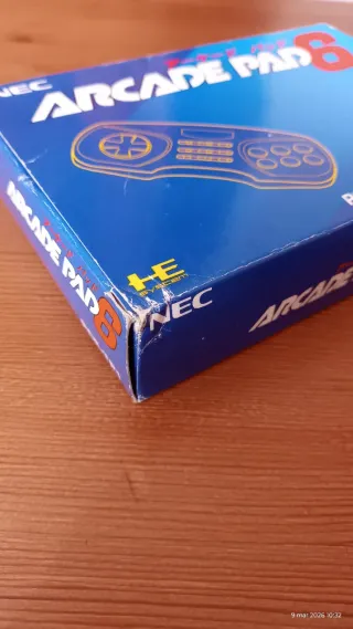 Mando PC Engine Arcade Pad 6 completo