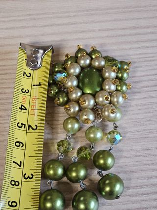 Broche colgante perlas verdes y cristal vintage
