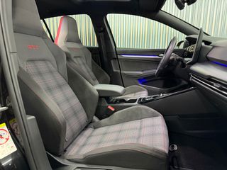 Volkswagen Golf 2025