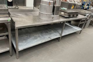 Mesa de acero inoxidable