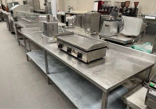 Mesa de acero inoxidable