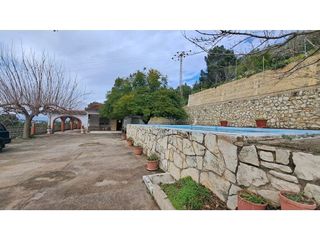 Chalet en venta en L'Alquenència en Alzira