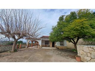 Chalet en venta en L'Alquenència en Alzira