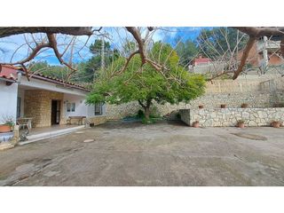 Chalet en venta en L'Alquenència en Alzira