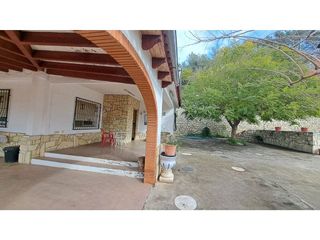 Chalet en venta en L'Alquenència en Alzira