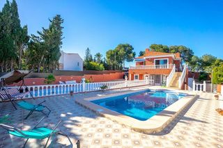 Chalet en venta en Altos - La Florida en Orihuela
