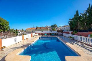 Chalet en venta en Altos - La Florida en Orihuela