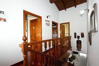 Casa adosada en venta en Entrambasaguas