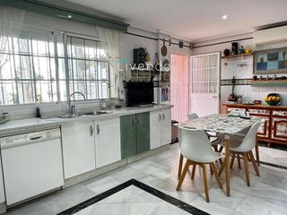 Casa en venta en La Banda - Campo de Fútbol en Chiclana de la Frontera