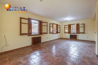Chalet en venta en Gójar