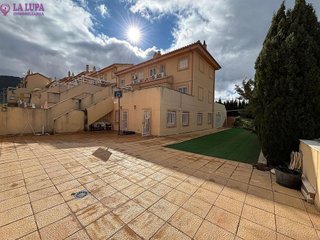 Casa adosada en venta en Guardia de Jaén (La)