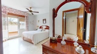 Casa adosada en venta en Poniente-Norte - Miralbaida - Parque Azahara en Córdoba