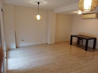 Casa adosada en venta en Zona Urbanizaciones en Alzira