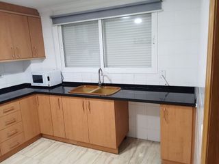 Casa adosada en venta en Zona Urbanizaciones en Alzira