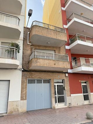Casa adosada en venta en Zona Playa en Burriana