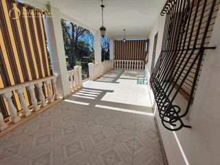 Casa adosada en venta en Las Bayas en Elche