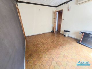 Piso en venta en Zona Mercat en Rubí