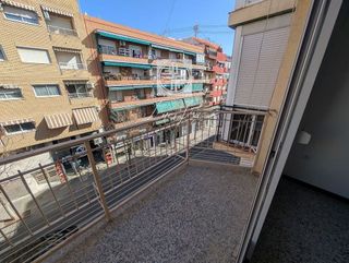 Piso en venta en Campoamor en Alicante