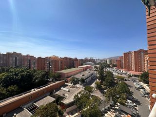 Piso en venta en La Luz - El Torcal en Málaga