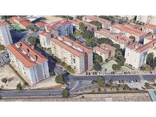 Piso en venta en Parque Alcosa - Jardines del Edén en Sevilla