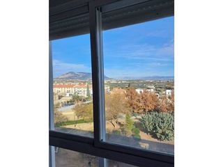 Dúplex en venta en Baza